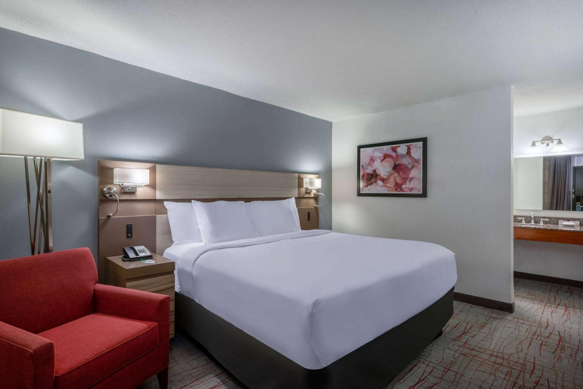 Готель Wyndham Garden Columbia-Ft Jackson Екстер'єр фото
