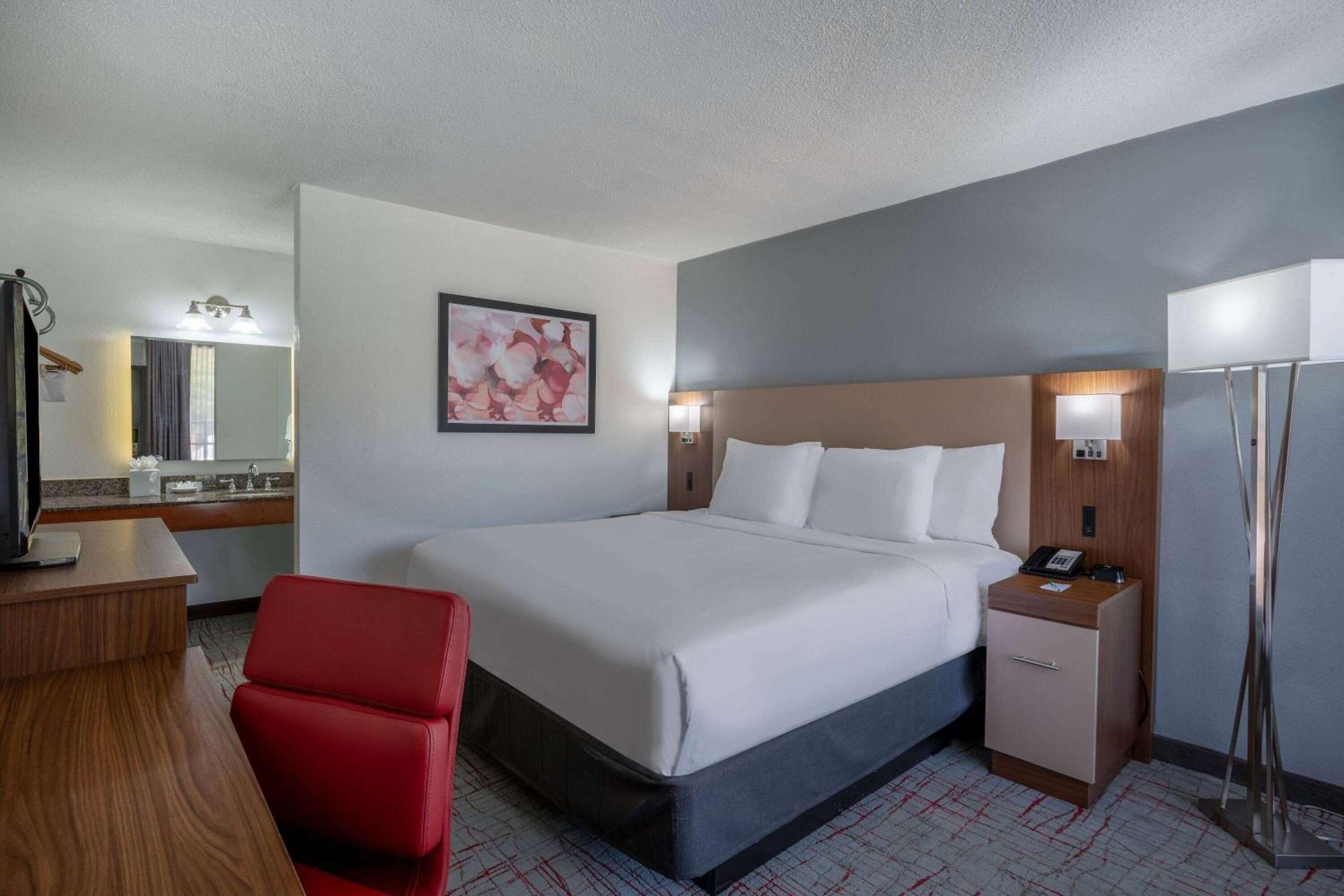 Готель Wyndham Garden Columbia-Ft Jackson Екстер'єр фото
