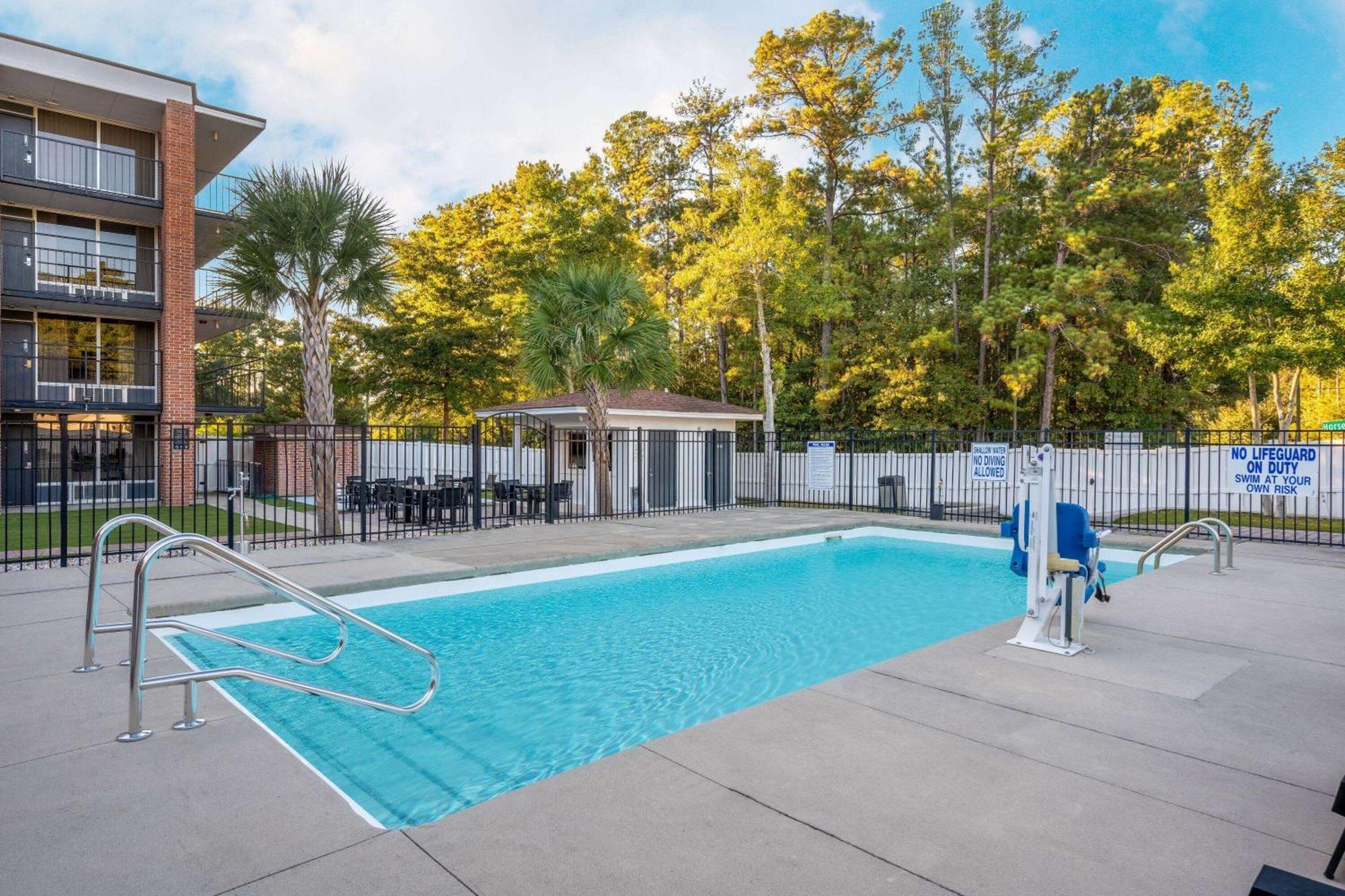 Готель Wyndham Garden Columbia-Ft Jackson Екстер'єр фото